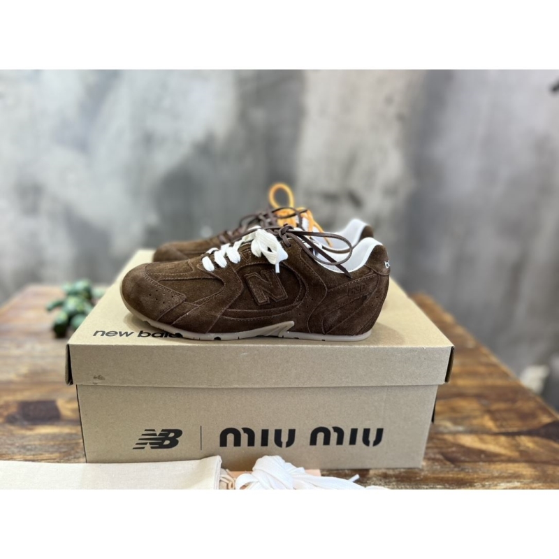 Miu Miu Casual Shoes
